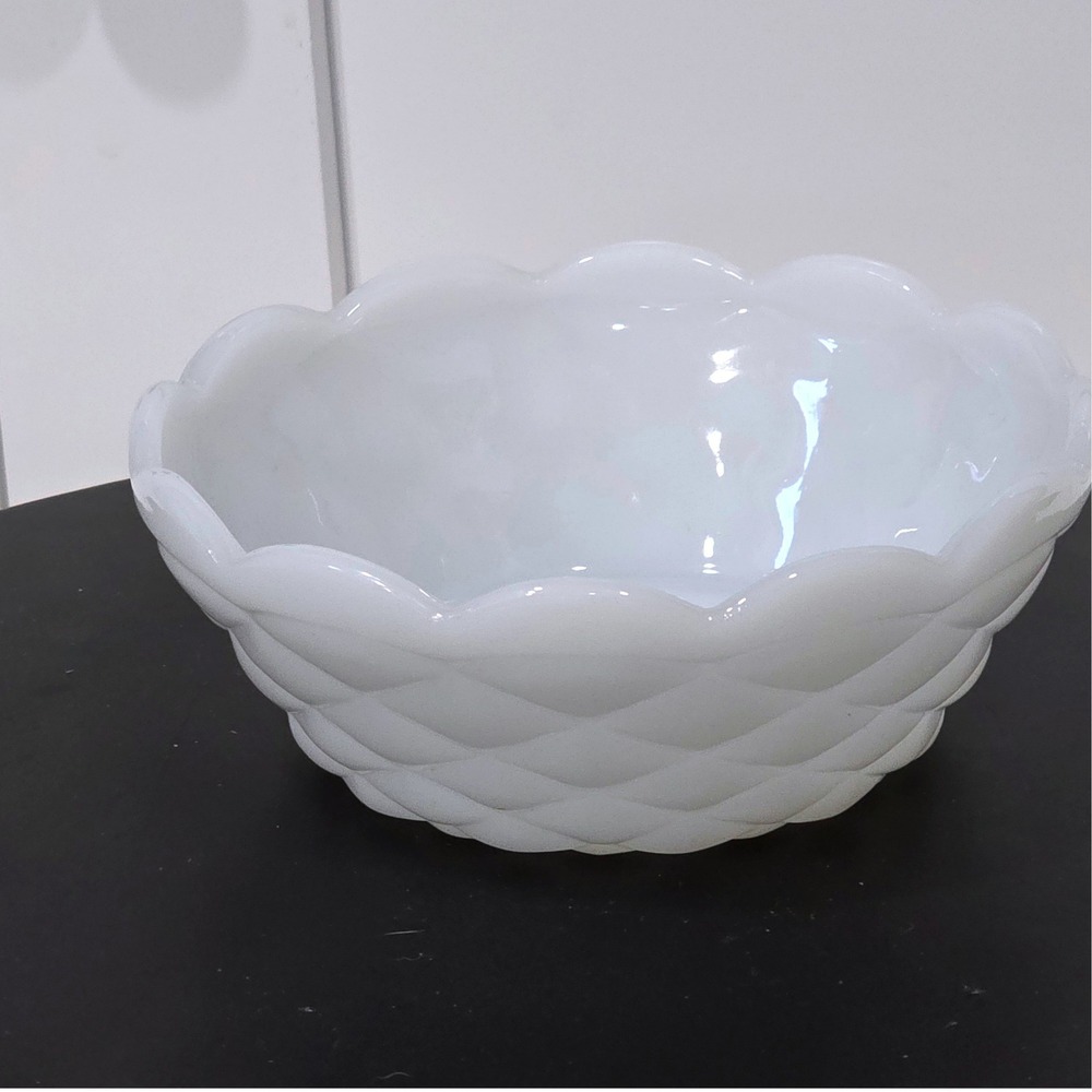 Vintage White Milk Glass Diamond Quilted Scalloped Serving Bowl Sunburst Base